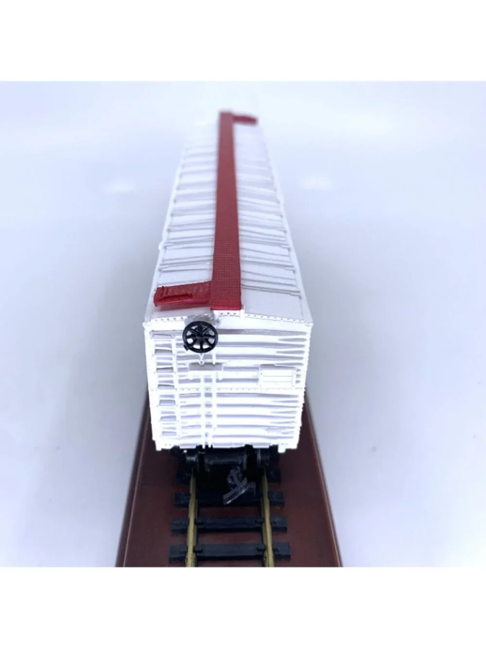 AHM 5582-10 HO Scale Christmas 1979 Seasons Greetings 50' Plug Door Boxcar Vtg
